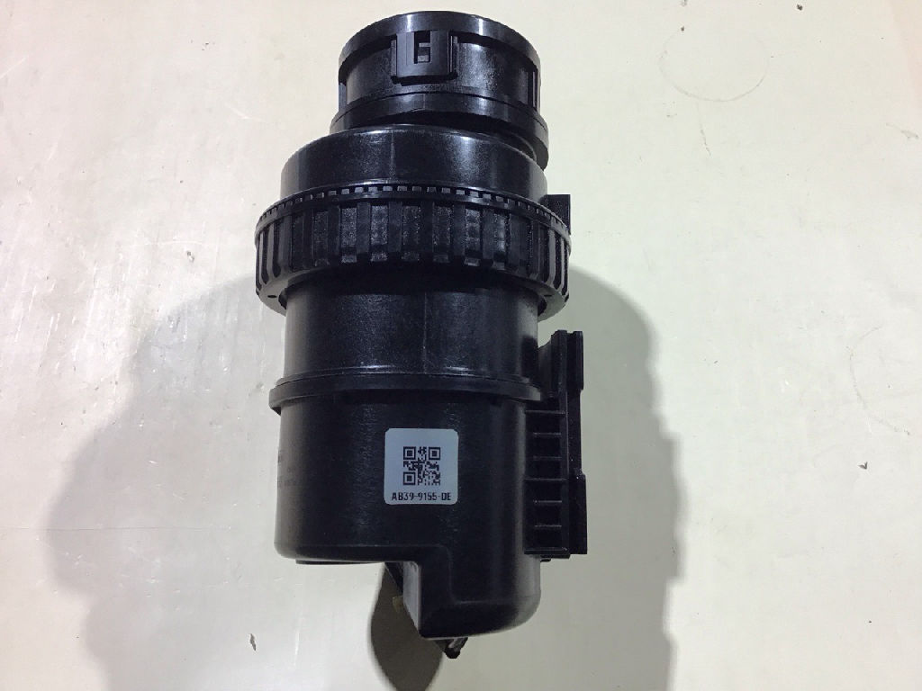 DIESEL FUEL FILTER ASSEMBLY photo 2