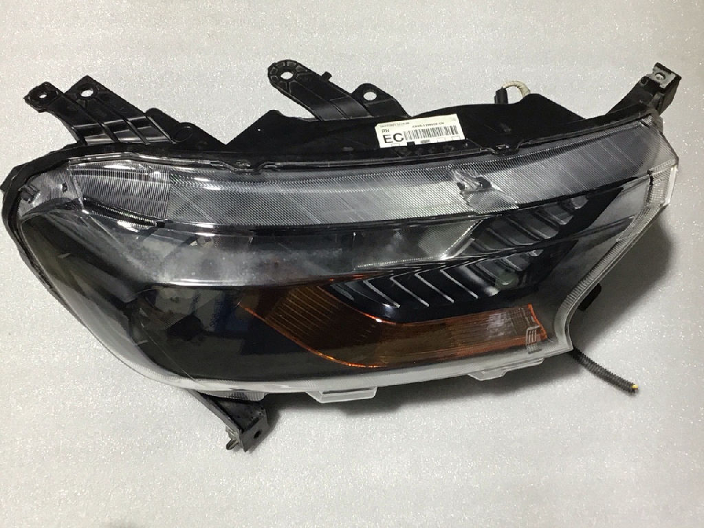 Headlight RHS XLS photo 2