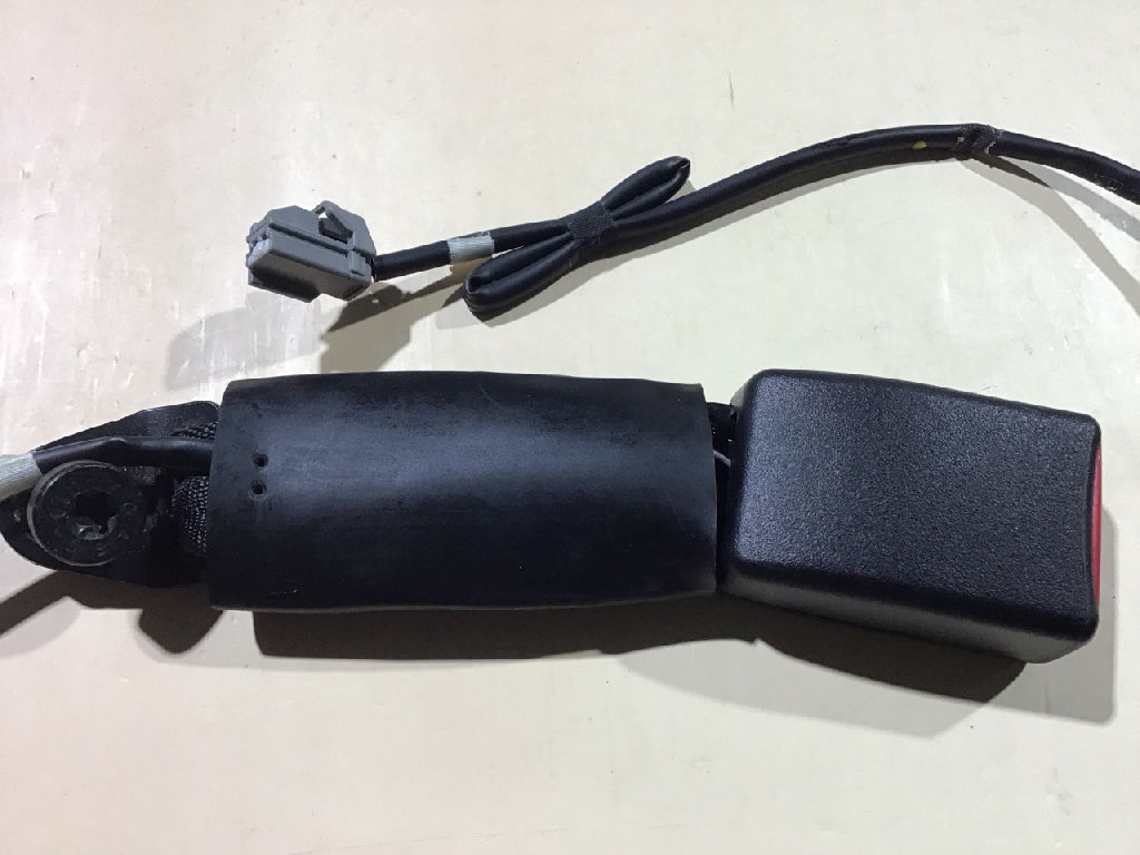 REAR SEAT BELT BUCKLE RHS & LHS, PX Space Cab Extra Cab photo 2