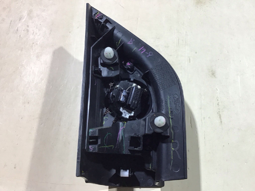 SPEAKER COVER PLUG DOOR RHS photo 2