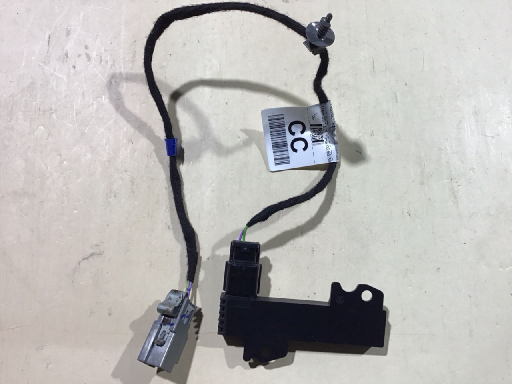 TRUNK ANTENNA MODULE photo 4