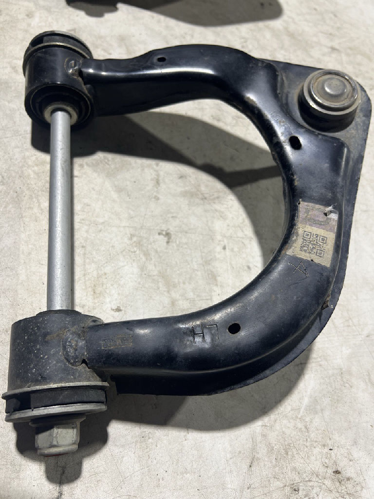 LEFT FRONT UPPER CONTROL ARM photo 2
