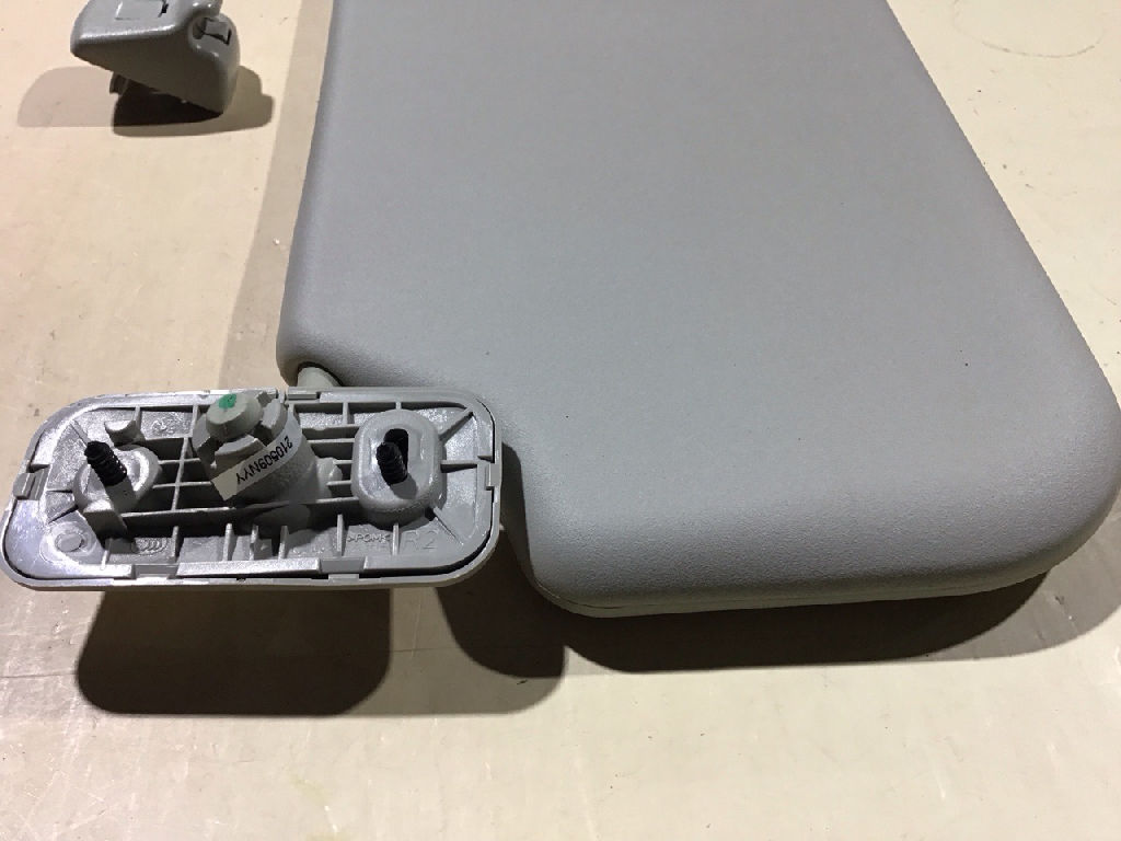 Sun Visor RHS No Power, With Mirror Grey photo 3