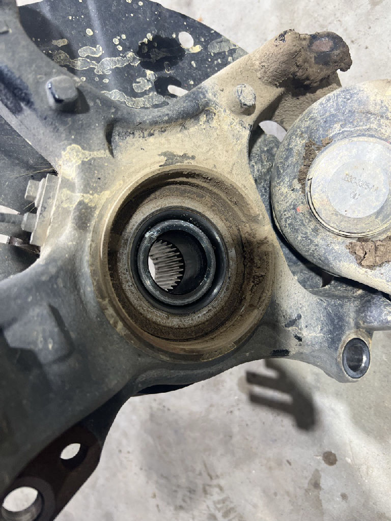 KNUCKLE - STUB AXLE with bearing and lower control arm LEFT LHF photo 3