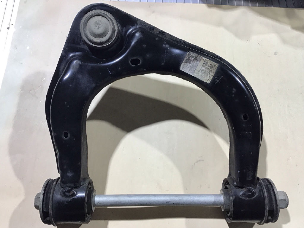 LEFT FRONT UPPER CONTROL ARM
