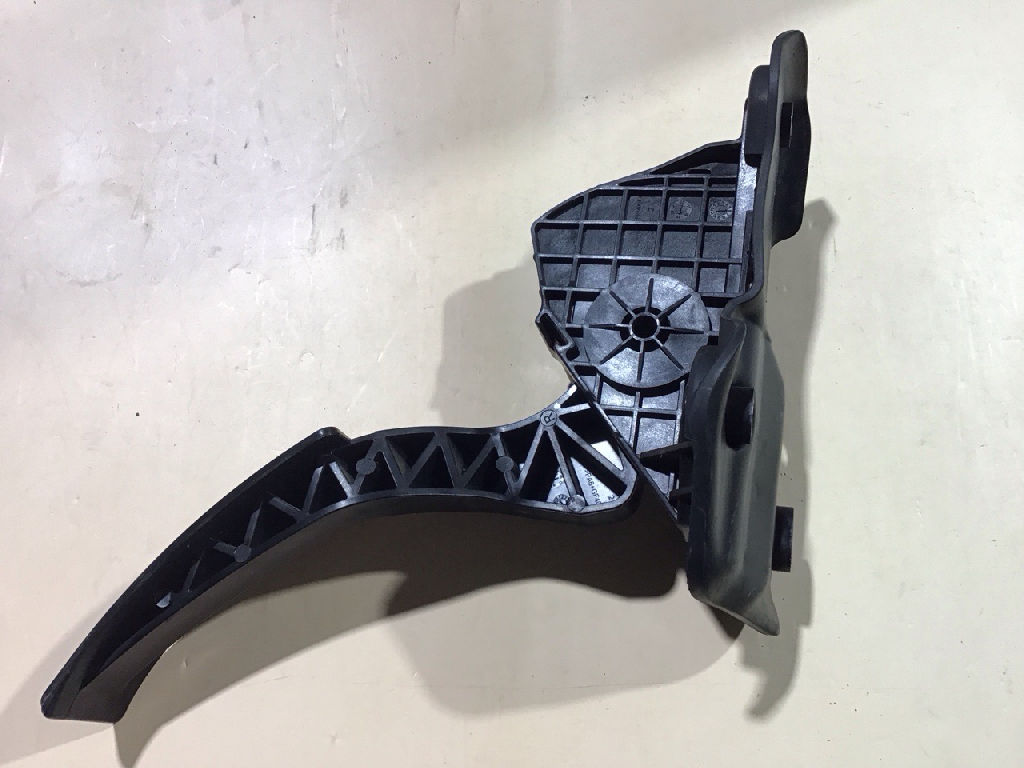 Accelerator Pedal photo 4
