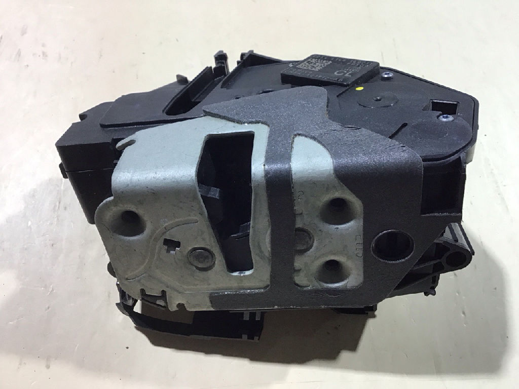 DOOR LOCK MECHANISM RIGHT FRONT RHF PX 1, 2 & 3 photo 2