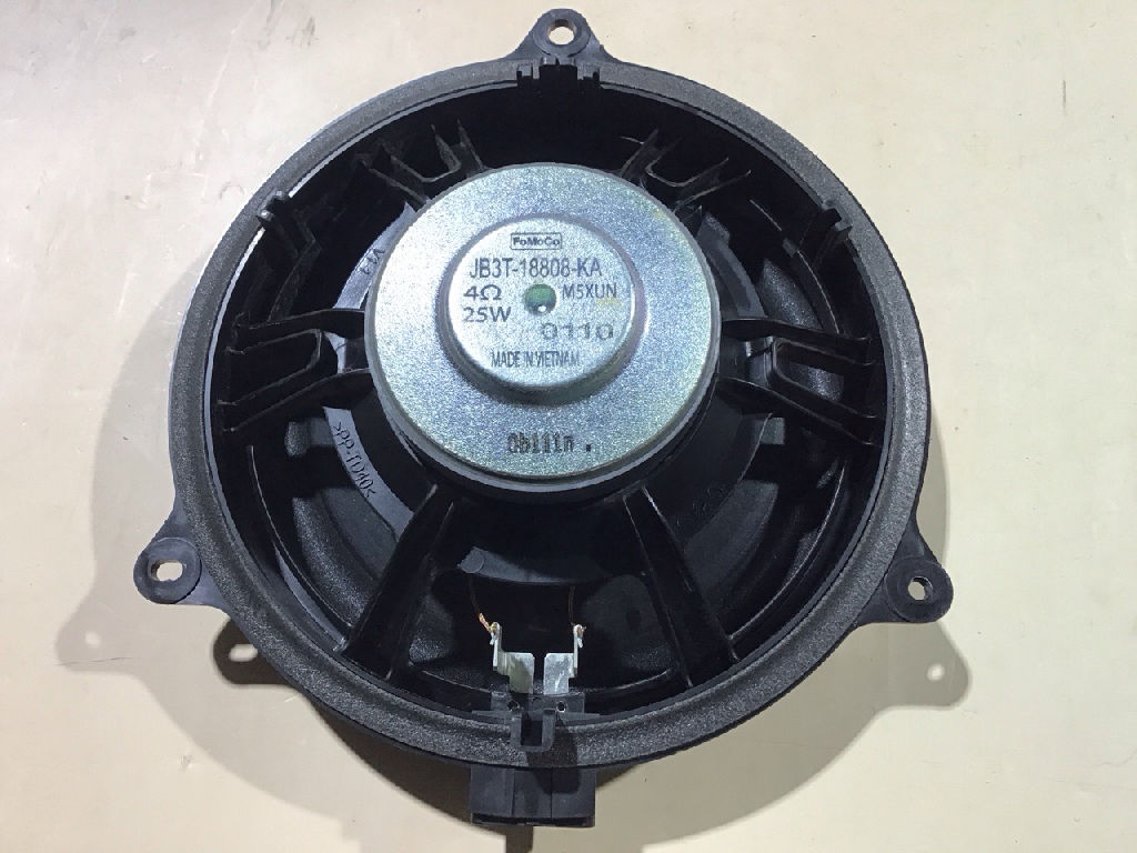 SPEAKER FRONT DOOR RIGHT / LEFT