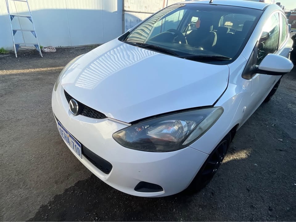 2009 WRECKING MAZDA 2 photo 2