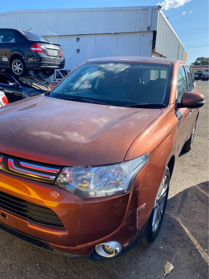 2014 MITSUBISHI OUTLANDER