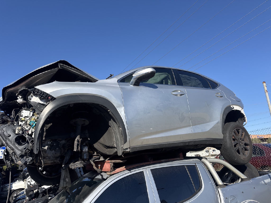 2015 Wrecking Lexus NX300