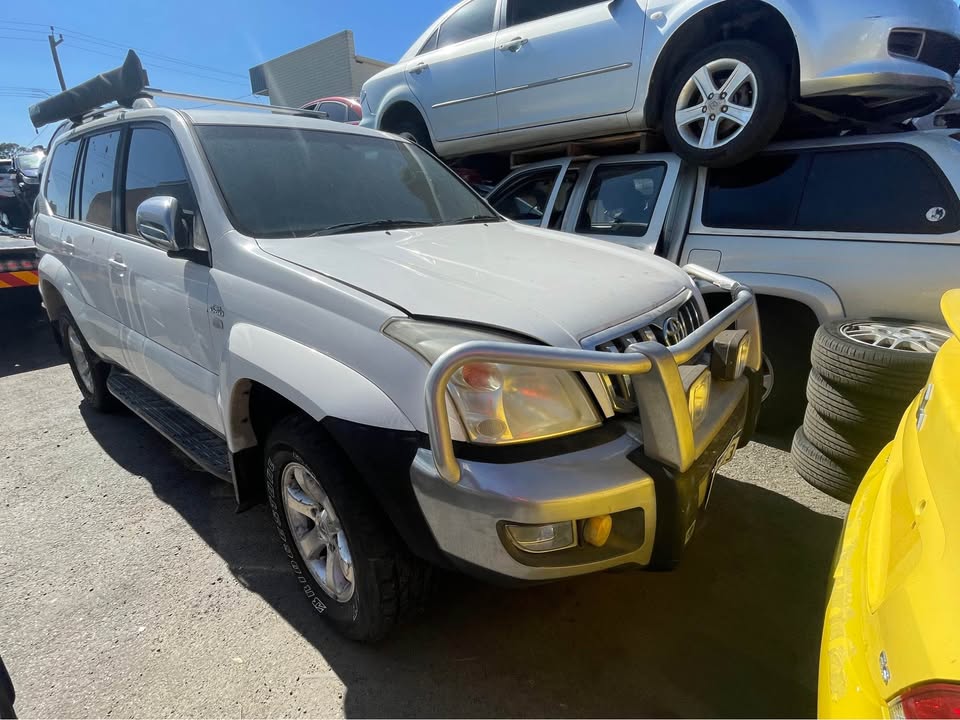 2009 WRECKING TOYOTA PRADO 120 SER