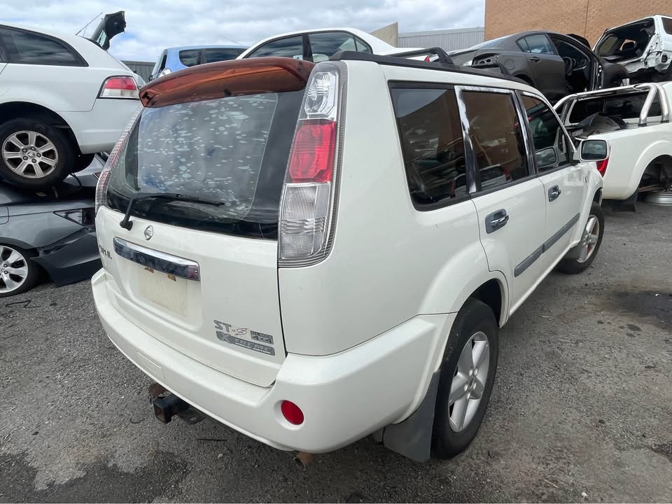 2006 WRECKING NISSAN X-TRAil photo 4