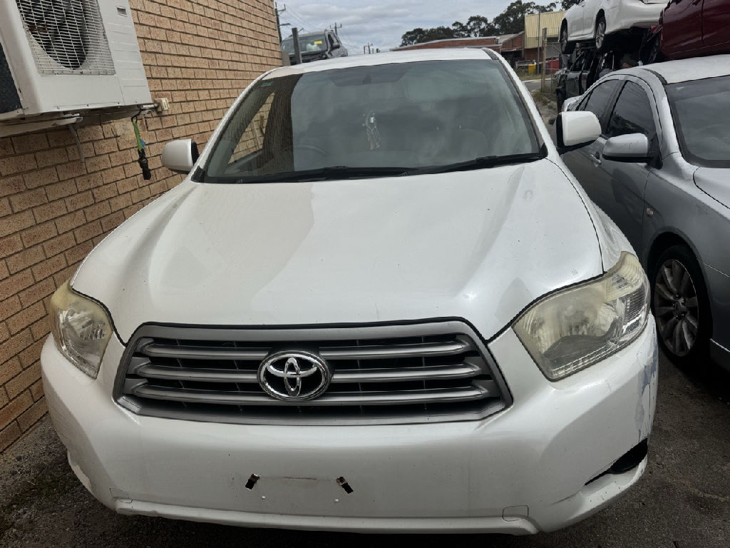 2007 Toyota Kluger photo 2