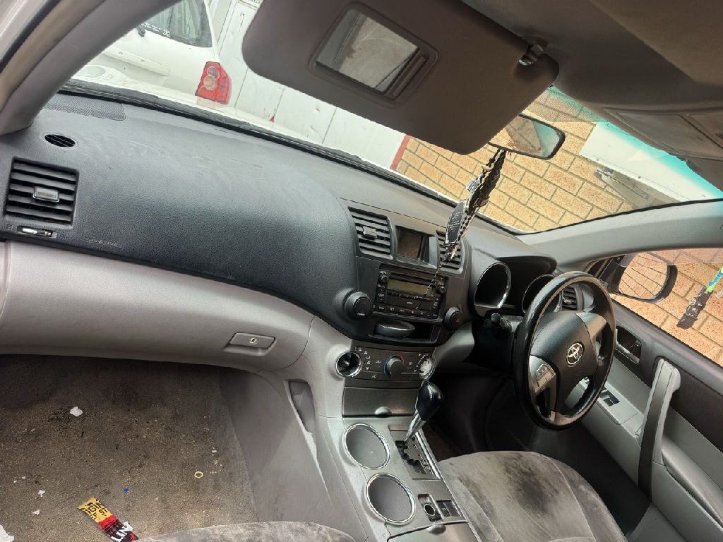 2007 Toyota Kluger photo 7
