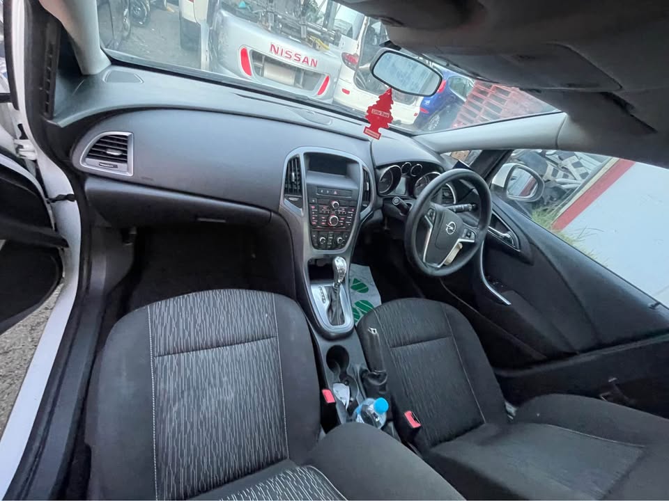 2012 OPEL ASTRA TURBO photo 3
