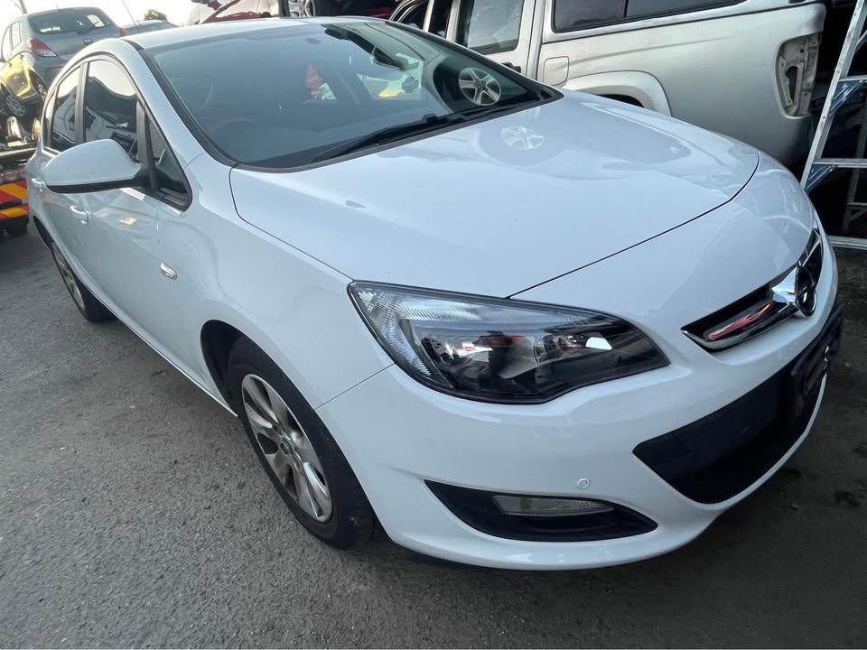 2012 OPEL ASTRA TURBO photo 2