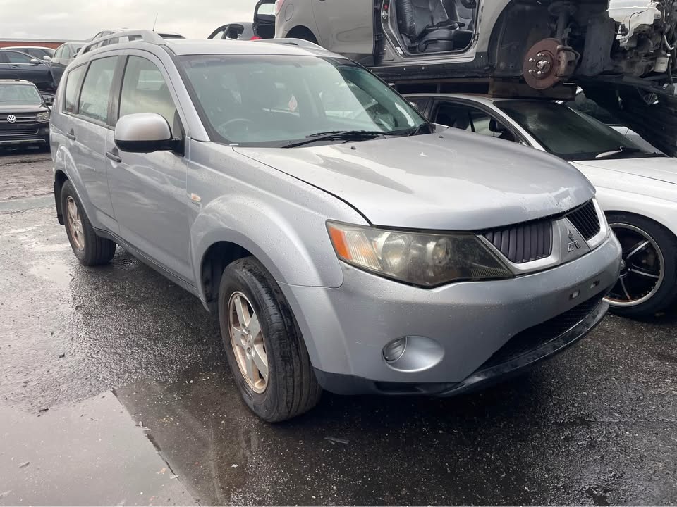 2008 WRECKING MITSUBISHI OUTLANDER