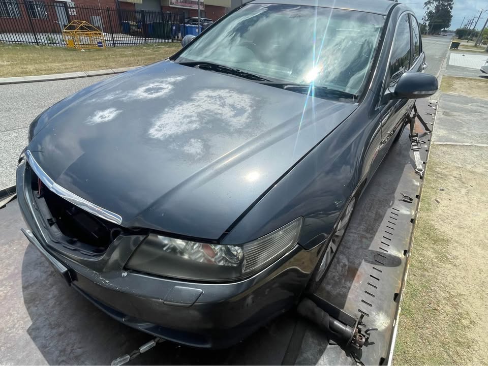 2003 WRECKING HONDA ACCORD EURO