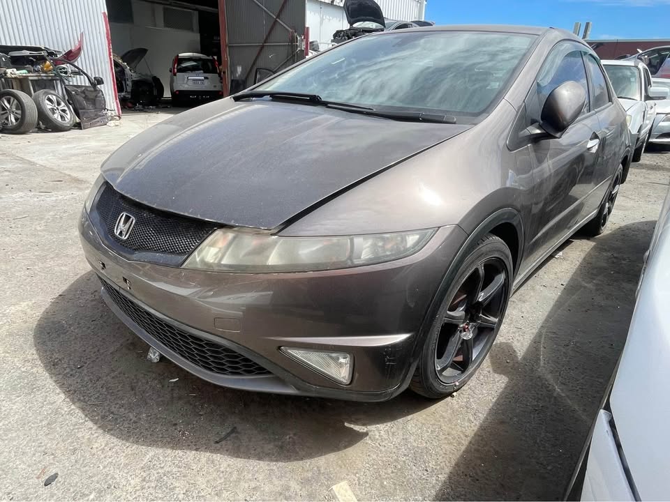 2010 HONDA Civic photo 2
