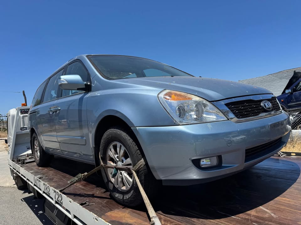 2010 KIA Carnival