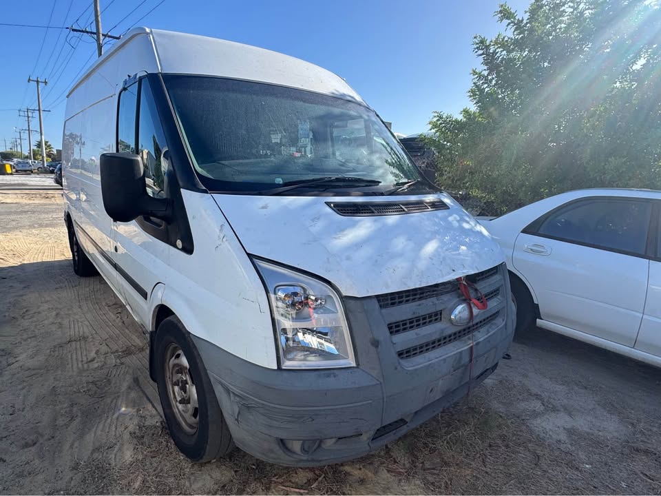 2010 FORD TRANSIT photo 3