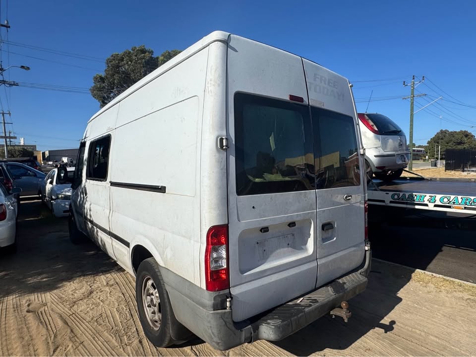 2010 FORD TRANSIT photo 5