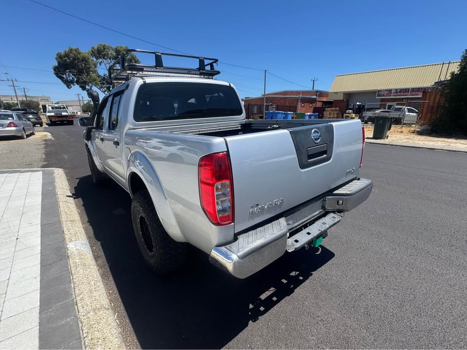 2007 WRECKING NISSAN NAVARA D40 photo 5