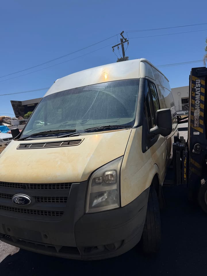 2011 WRECKING FORD Transit VAN