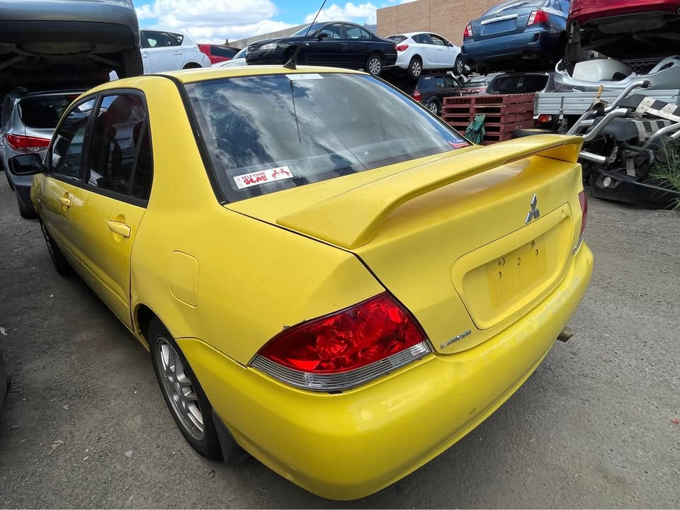2006 WRECKING MITSUBISHI LANCER CH photo 5