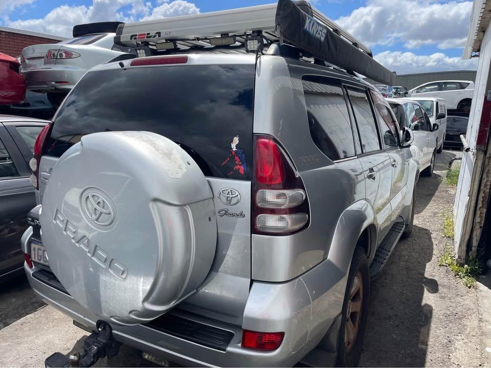 2006 WRECKING TOYOTA PRADO photo 4