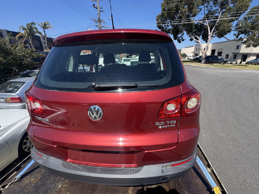2010 Volkswagen Tiguan photo 5