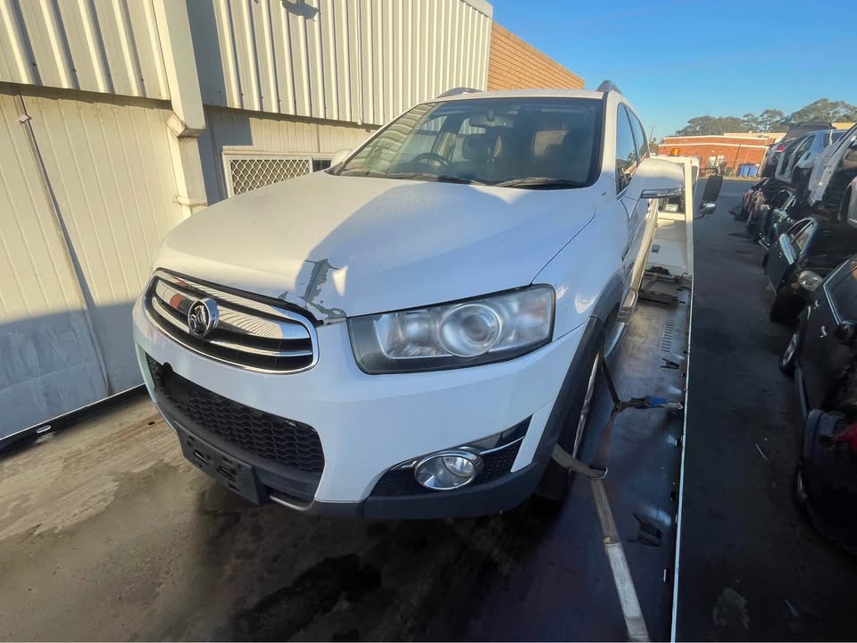 2011 HOLDEN Captiva photo 2