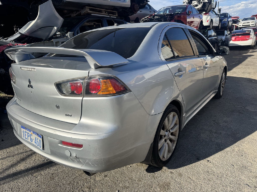 2010 Mitsubishi Lancer photo 4