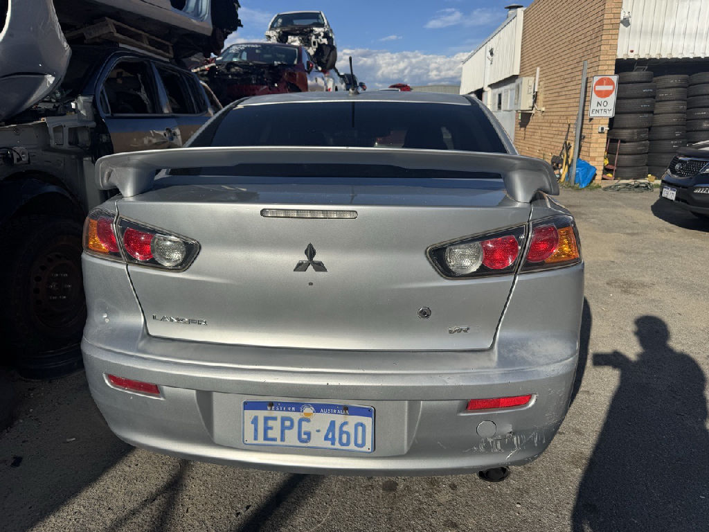 2010 Mitsubishi Lancer photo 5