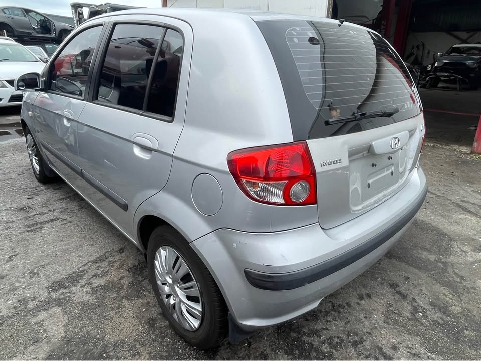 2003 WRECKING HYUNDAI GETZ photo 4