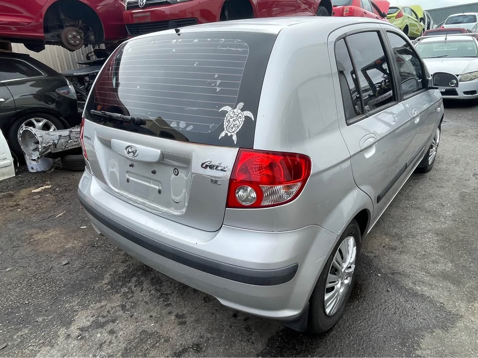 2003 WRECKING HYUNDAI GETZ photo 5