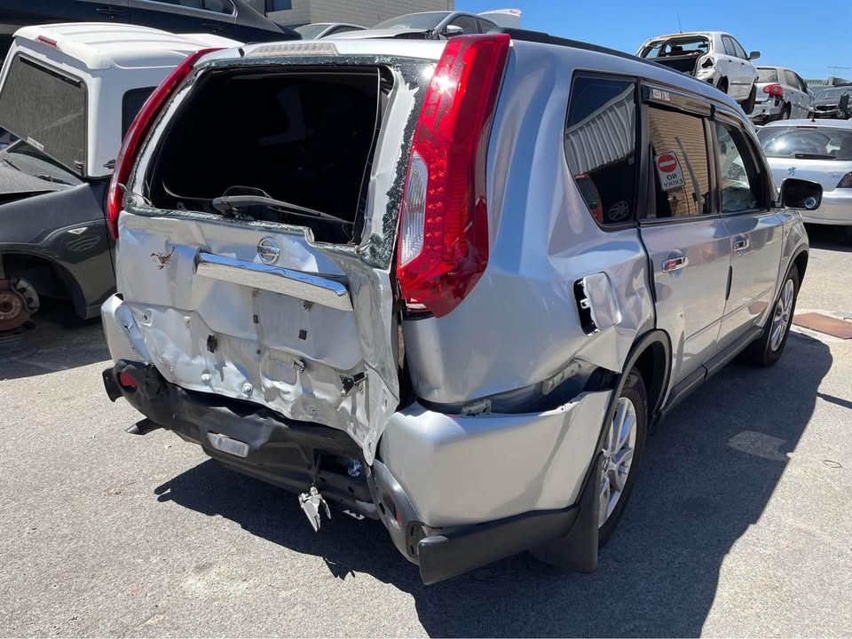 2011 NISSAN X-Trail photo 3