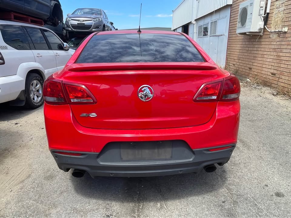 VF 2014 HOLDEN COMMODORE photo 3