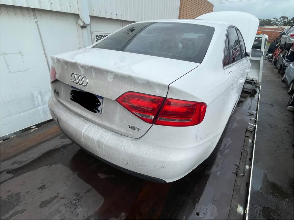 2011 AUDI A4 photo 4