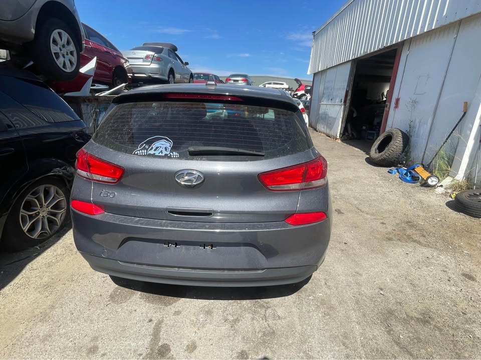 2019 HYUNDAI i30 photo 5