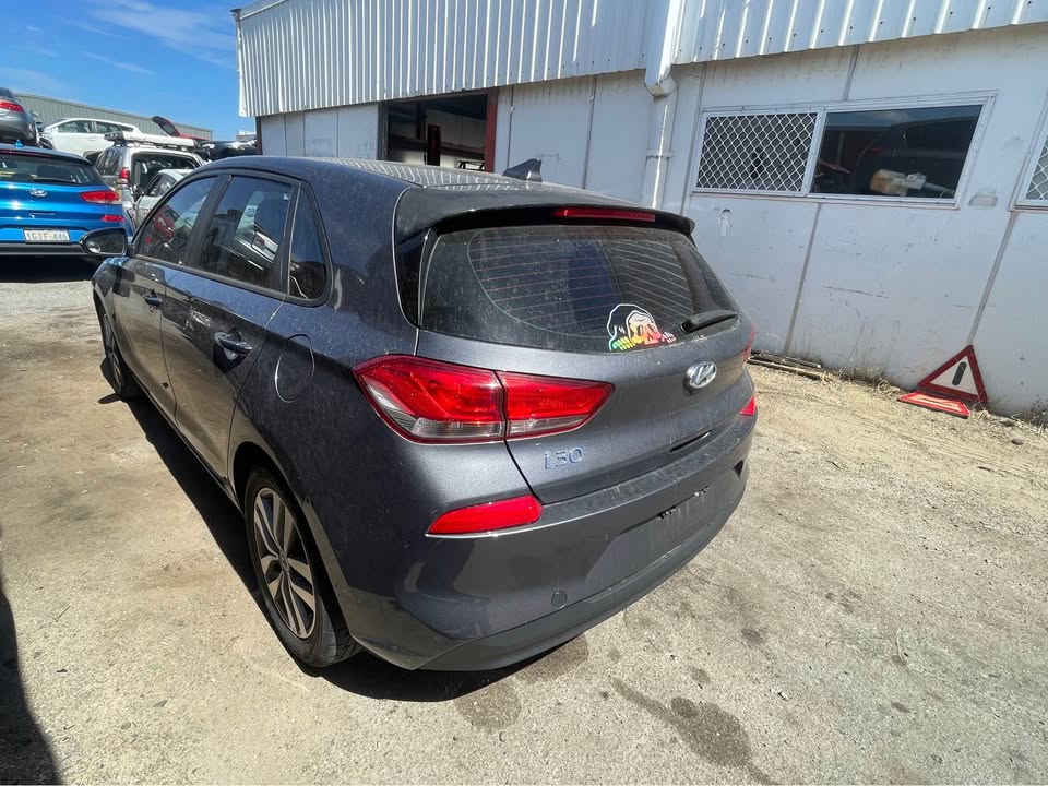 2019 HYUNDAI i30 photo 7