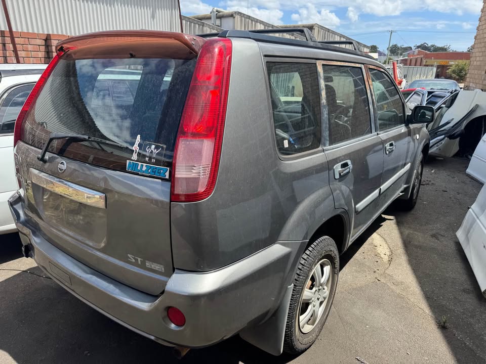 2006 Wrecking Nissan X-trail T30 photo 3