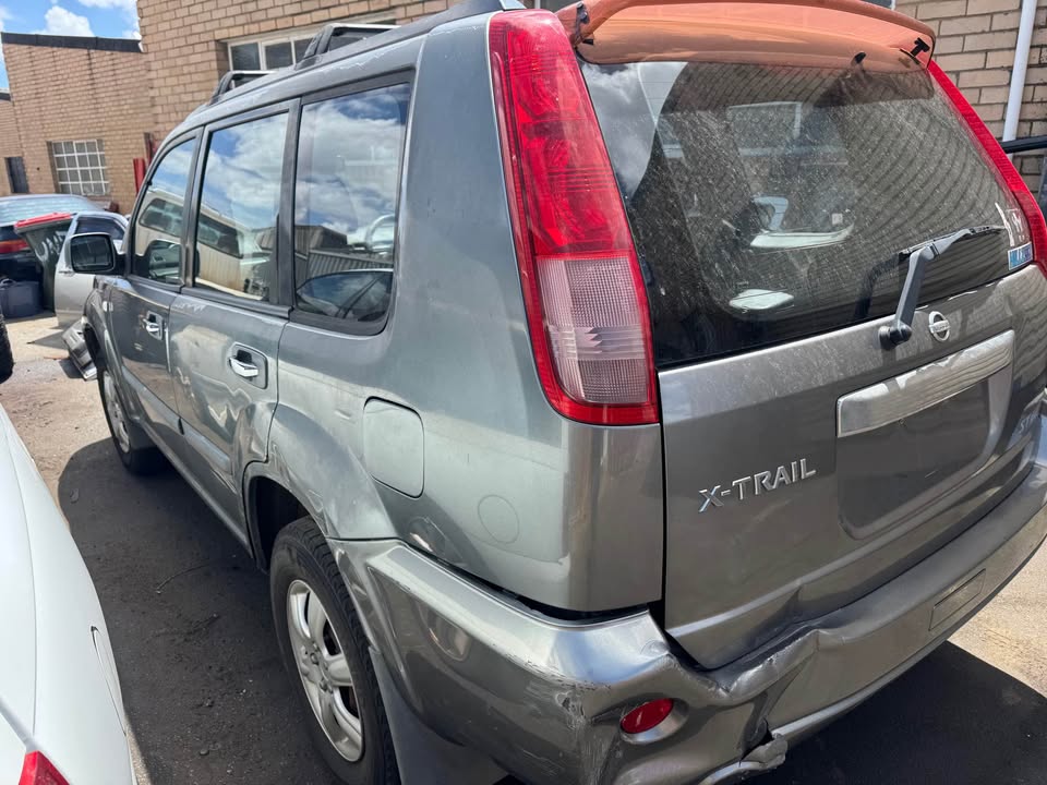 2006 Wrecking Nissan X-trail T30 photo 4