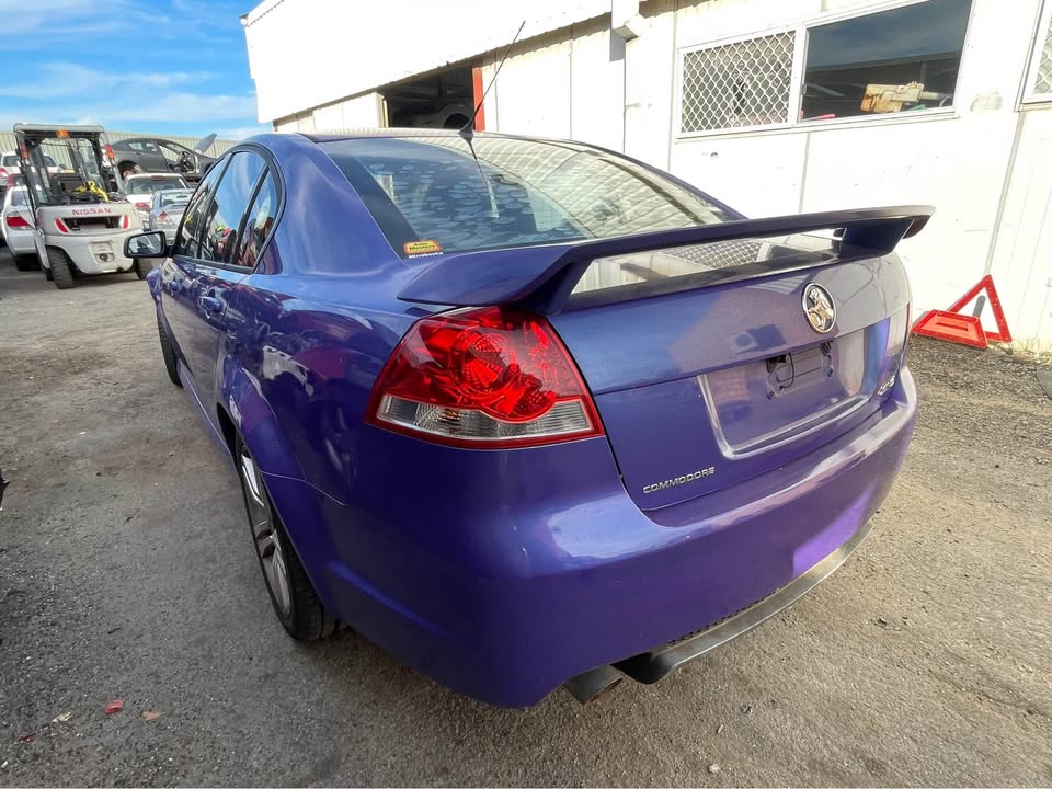 VE 2007 WRECKING HOLDEN COMMODORE photo 4