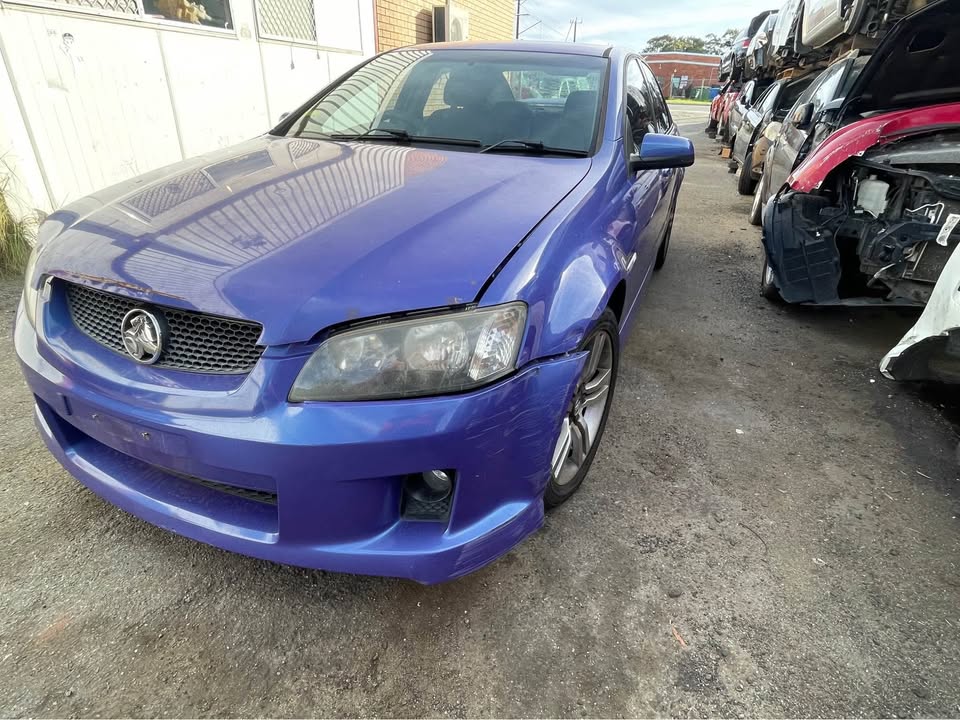 VE 2007 WRECKING HOLDEN COMMODORE photo 2