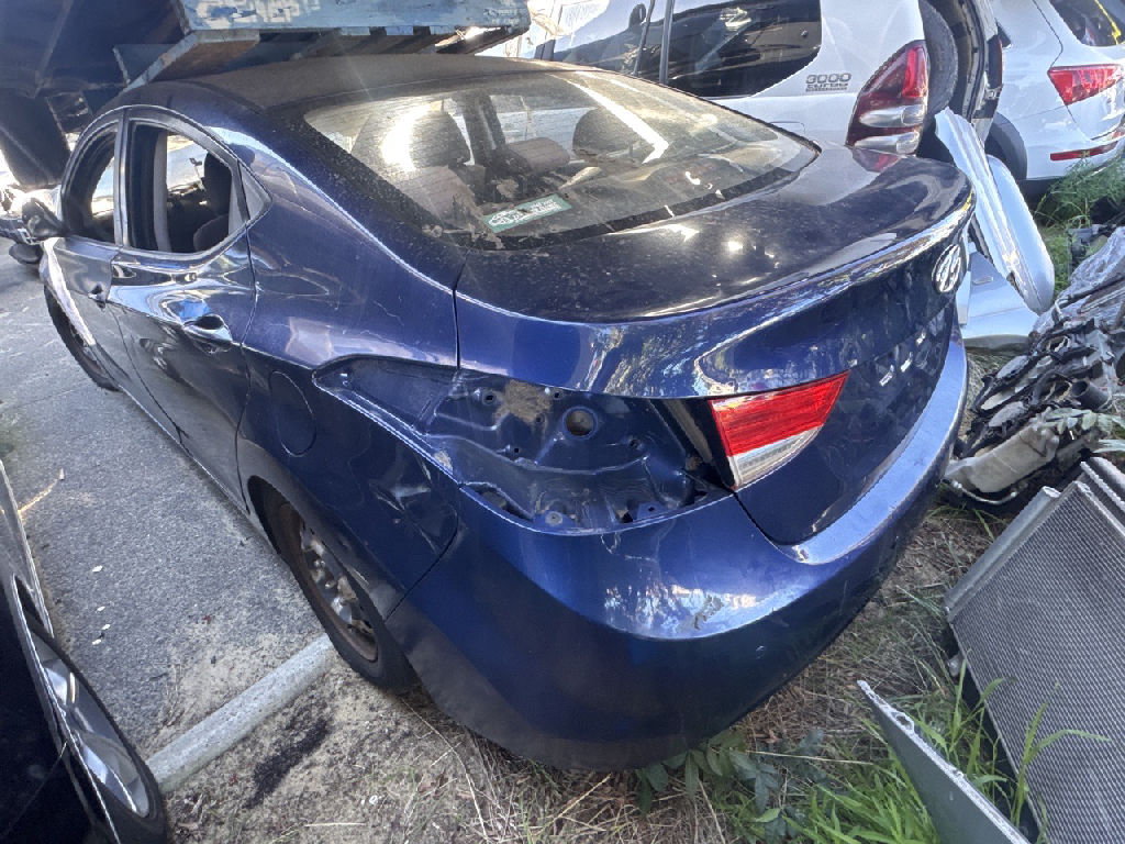 2012 Wrecking Hyundai Elantra Auto photo 4