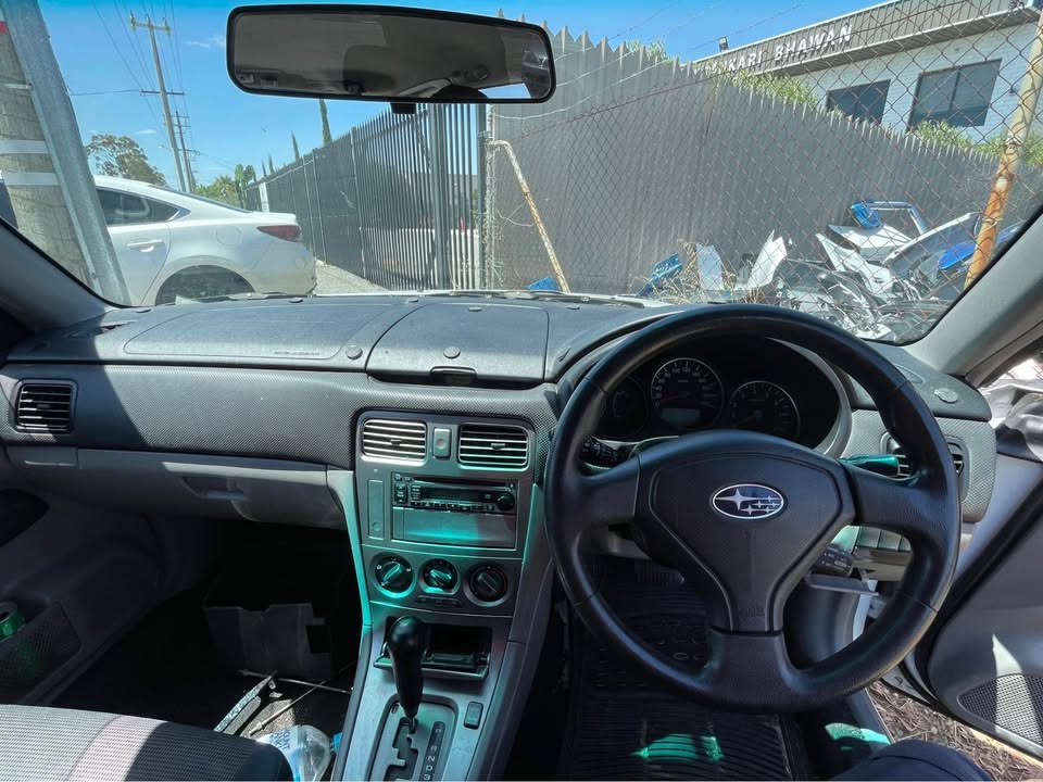 2007 WRECKING SUBARU FORESTER photo 2