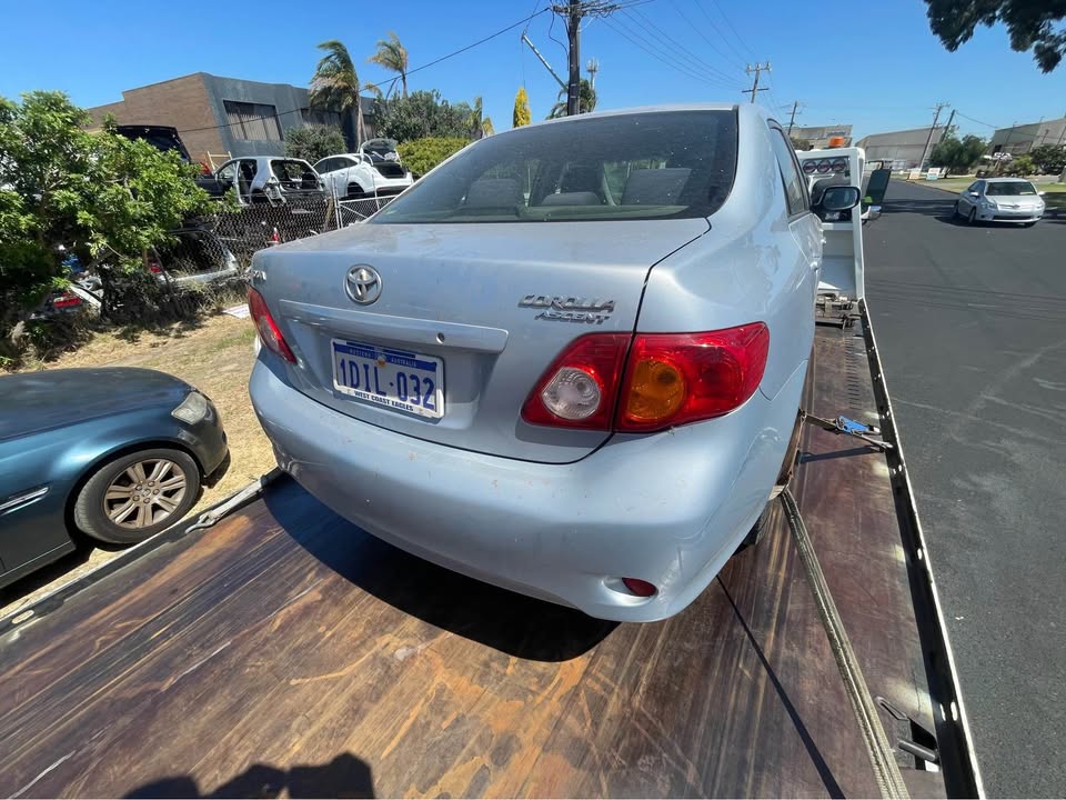 2009 TOYOTA COROLLA photo 5