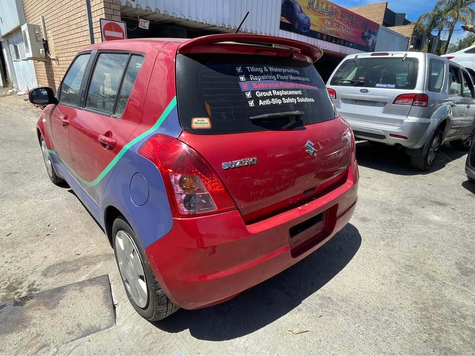 2010 SUZUKI Swift photo 4